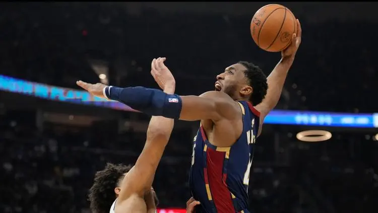 Donovan Mitchell 對決 Cade Cunningham